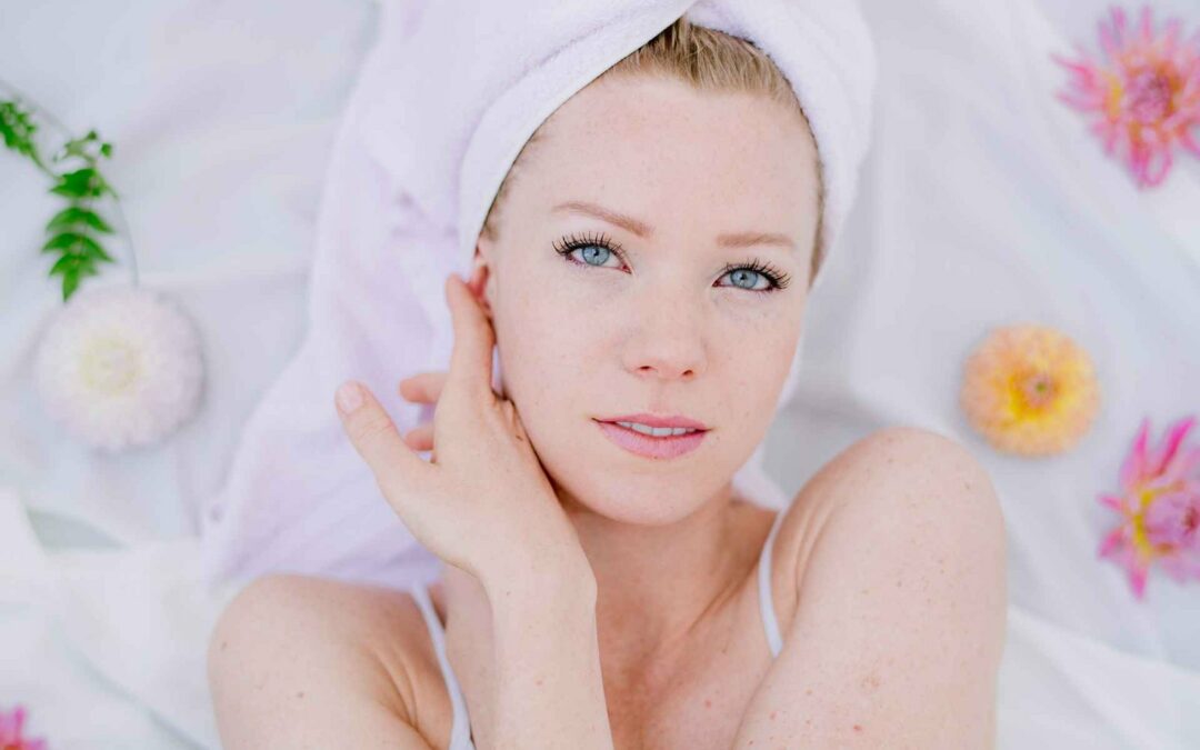 Bold Lips, Bright Eyes: Makeup Looks That Turn Heads